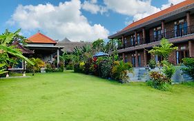 Putu Homestay